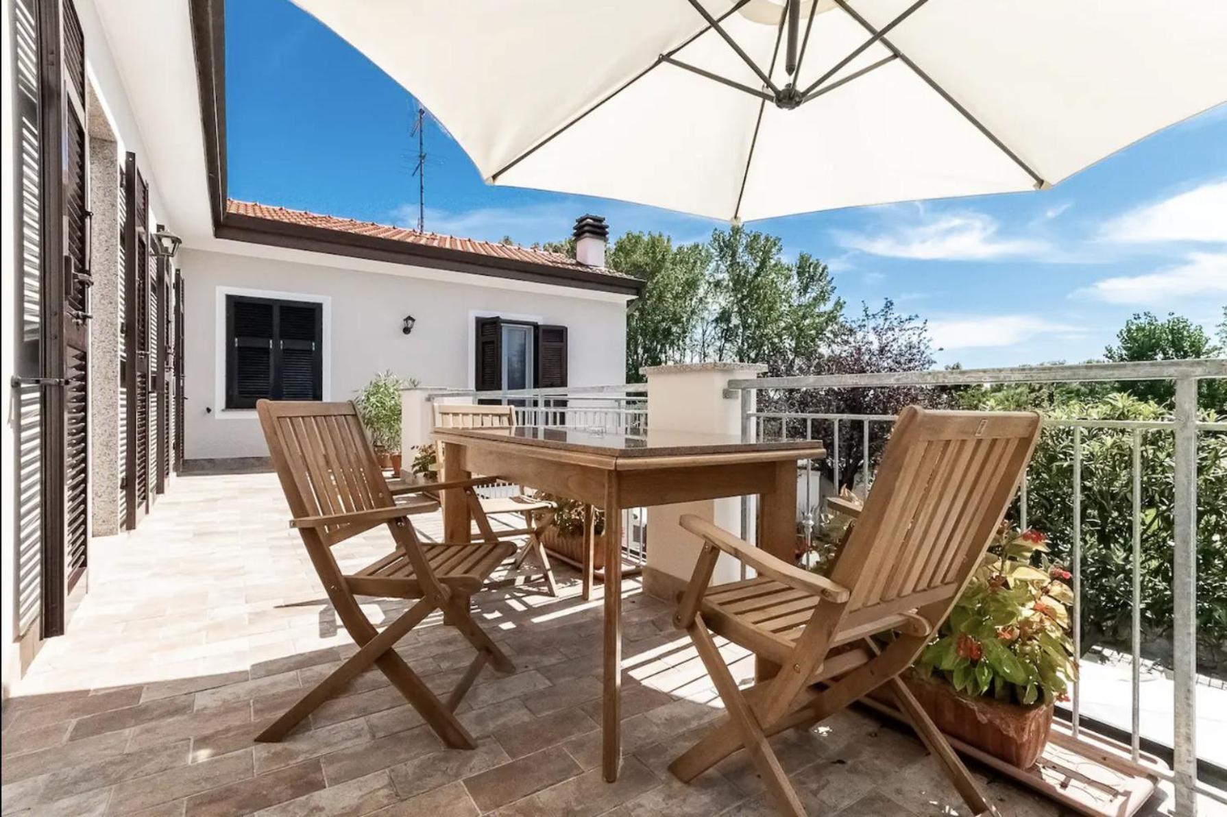 Oasi Di Pace Sarzana Villa Luni Exterior foto